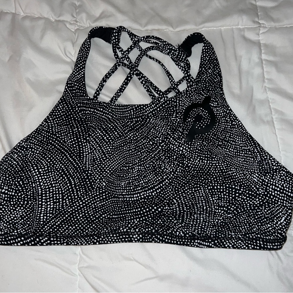Lululemon. Size 10. Black and white splatter invigorate bra